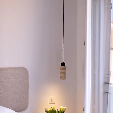 Apartment Le Semiramis 2 L Moderne L Shellter-rentals Saint-Tropez